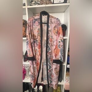 Woman’s Floral duster